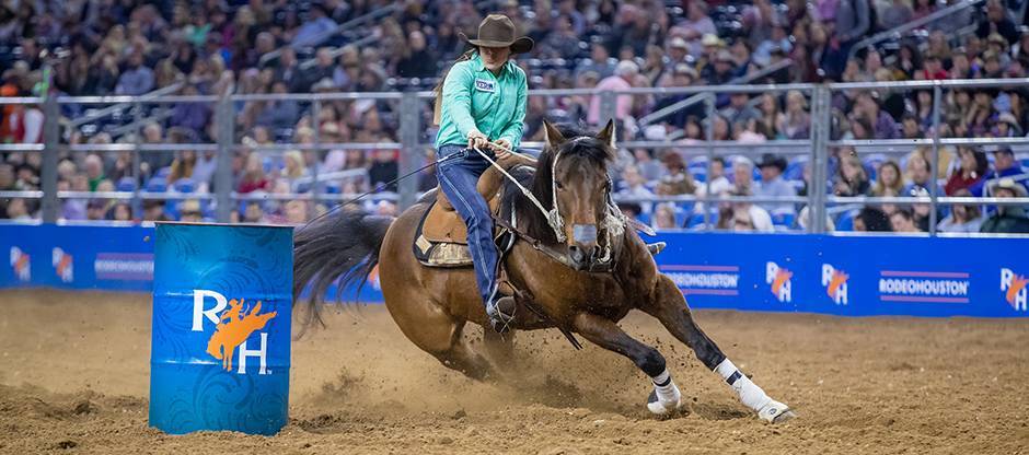 Barrel racer Kaylee Gallino